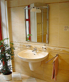 Waschtisch an einer Wand